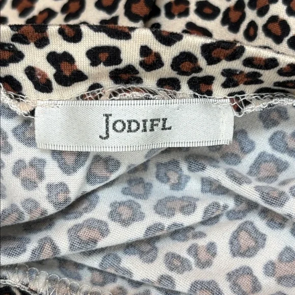 JODIFL Animal Print Short Sleeve Top Size S Oversized EUC - Picture 9 of 13